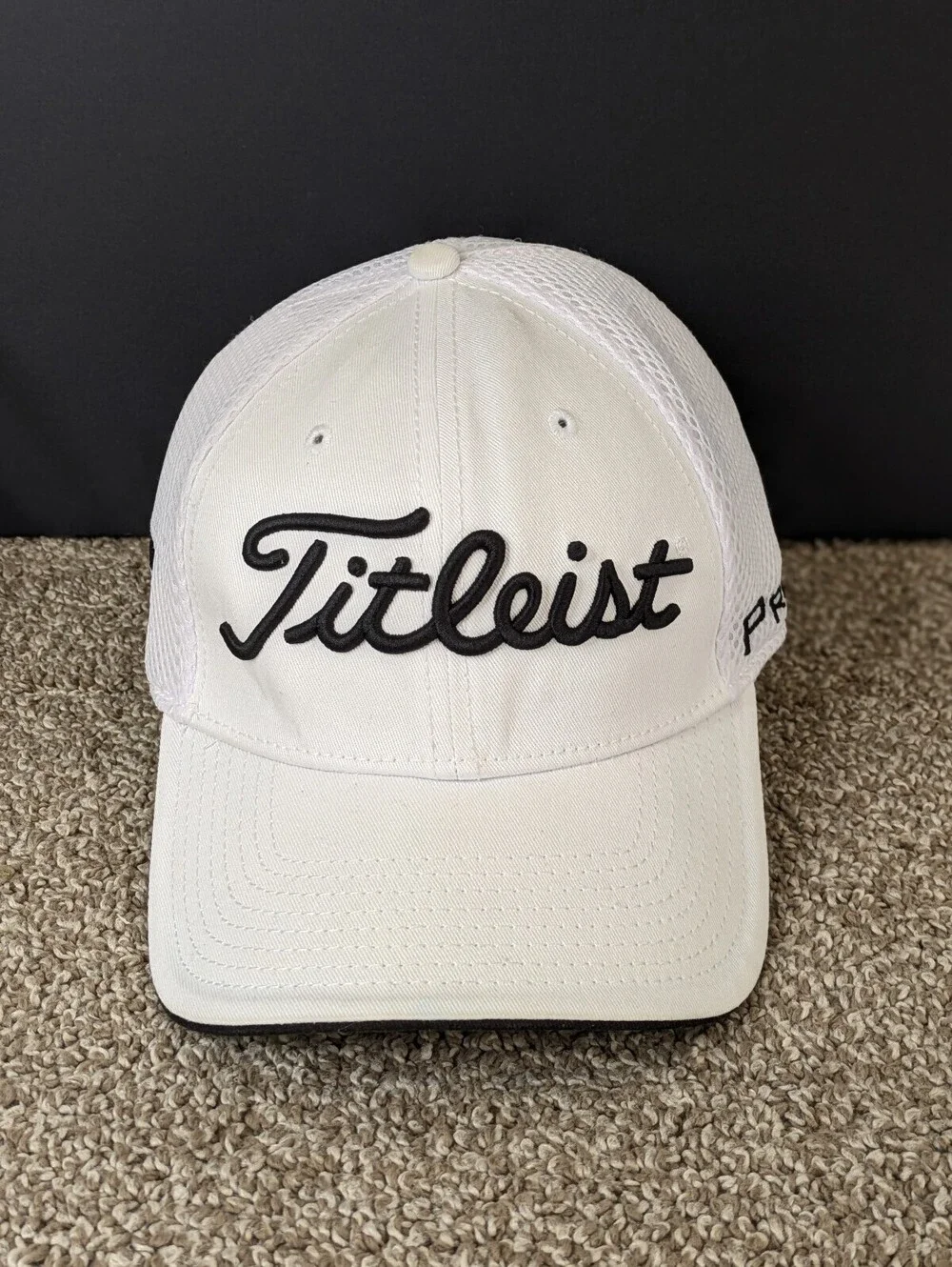 Titleist Tour Performance Mesh Baseball Cap Golf Hat White Black Mesh L XL